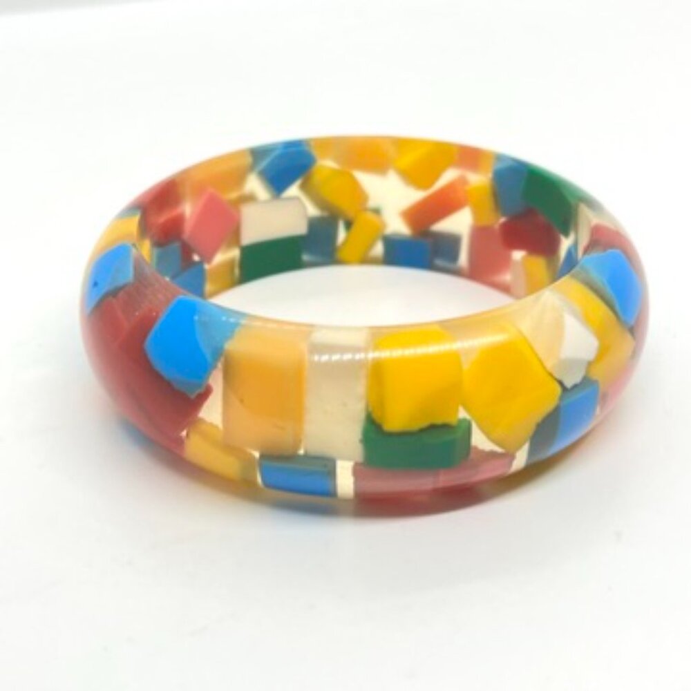 VINTAGE LUCITE COLORFUL BANGLE CUBE RECTANGLE POP ART BRACELET CLEAR GEOMETRIC